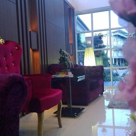 The Zara Double Tree Hotel Ubon Ratchathani Dış mekan fotoğraf