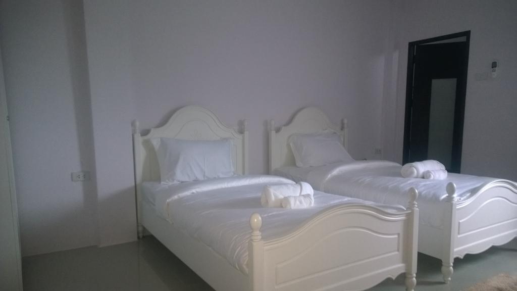 The Zara Double Tree Hotel Ubon Ratchathani Oda fotoğraf