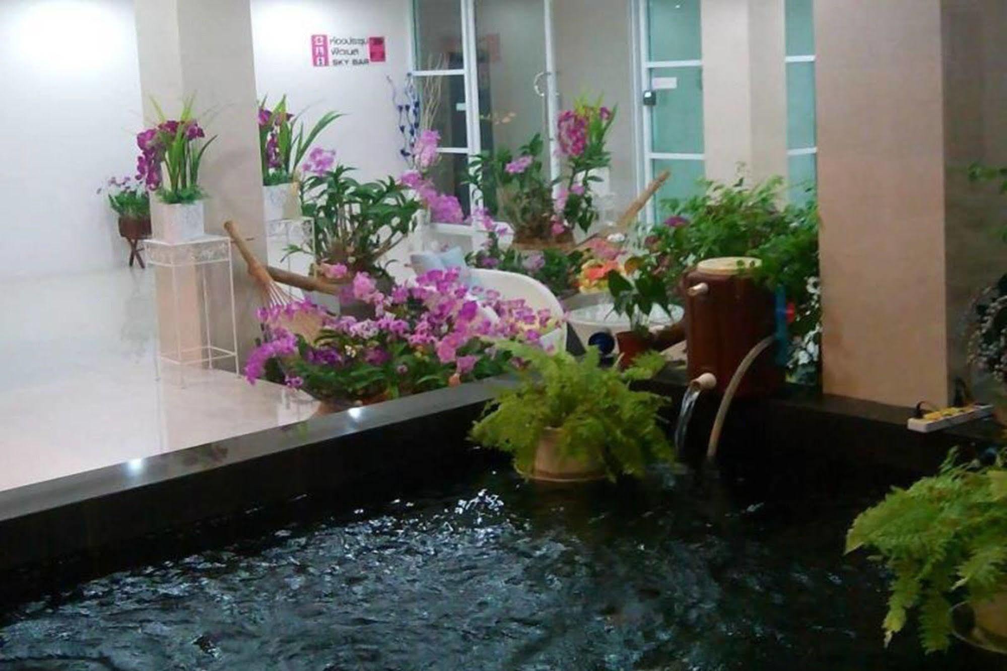 The Zara Double Tree Hotel Ubon Ratchathani Dış mekan fotoğraf