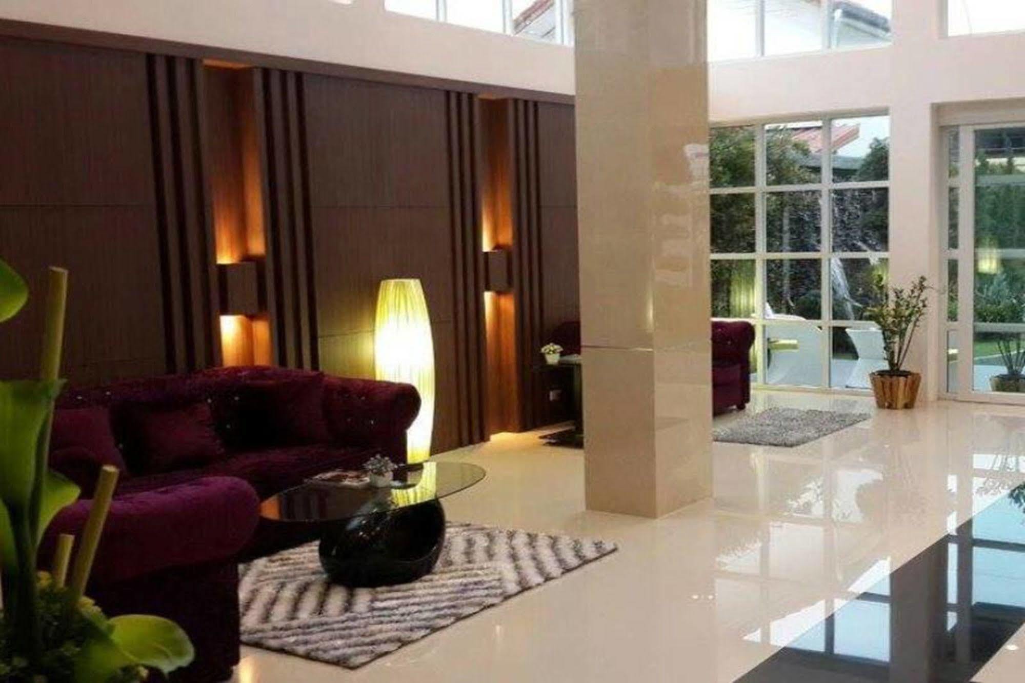 The Zara Double Tree Hotel Ubon Ratchathani Dış mekan fotoğraf