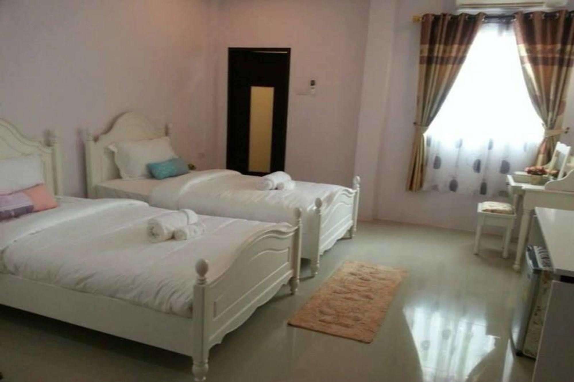 The Zara Double Tree Hotel Ubon Ratchathani Dış mekan fotoğraf