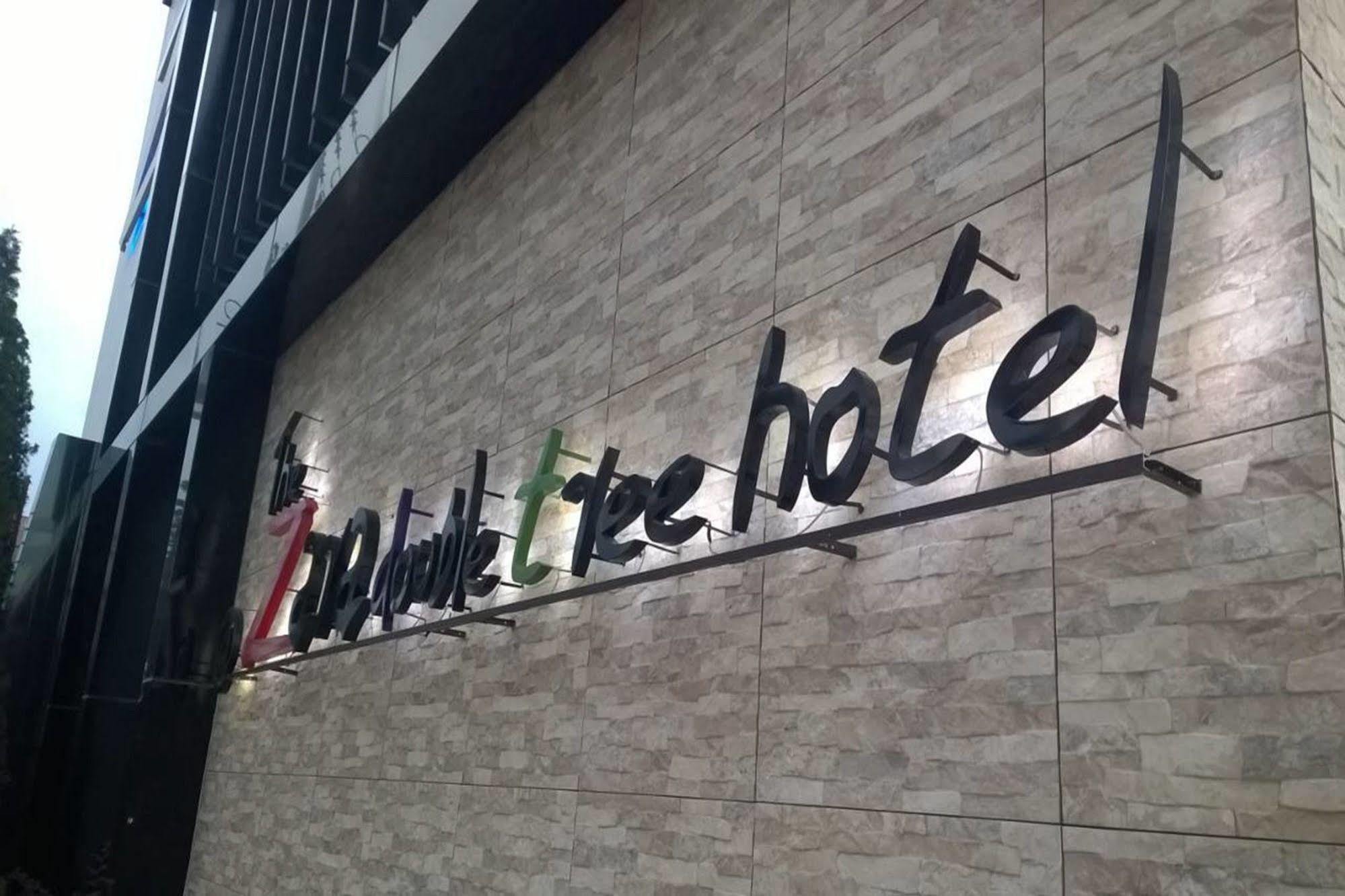 The Zara Double Tree Hotel Ubon Ratchathani Dış mekan fotoğraf